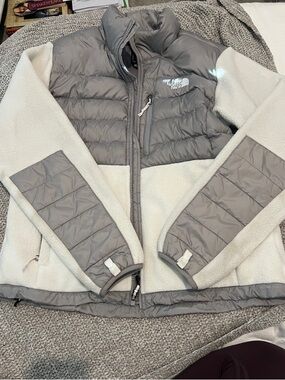 The North Face Gray and White Quilted Puffer Fleece Jacket